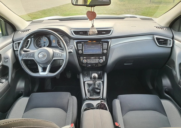 Nissan Qashqai cena 69500 przebieg: 76000, rok produkcji 2018 z Siechnice małe 56